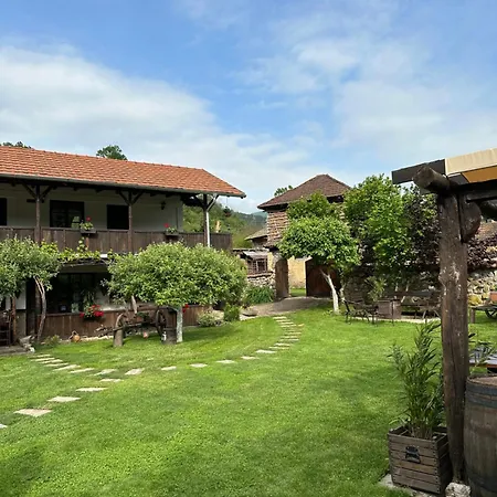 Tosa Farm stay *