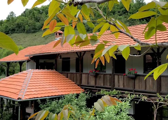 Κατάλυμα σε φάρμα Tosa *